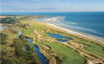 An aerial view of the Kiawah Island in South Carolina with the course on the left and the ocean on the right.