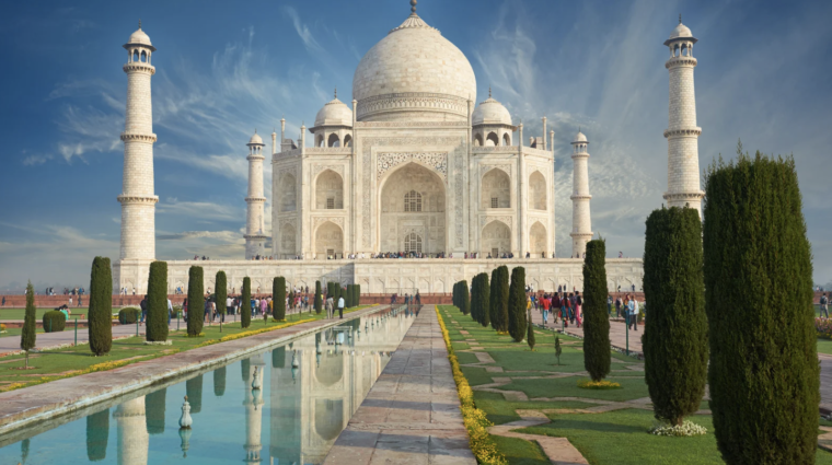Visiting the 7 Wonders of the World
